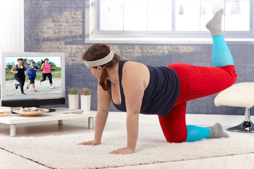电视机前减肥运动