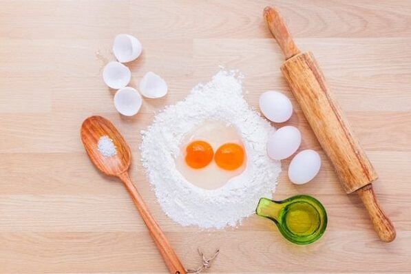 为消除多余体重的鸡蛋饮食准备菜肴